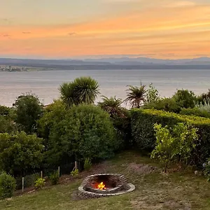  Apartment Acacia Bay Bach - Views, & Serenity - New Zealand